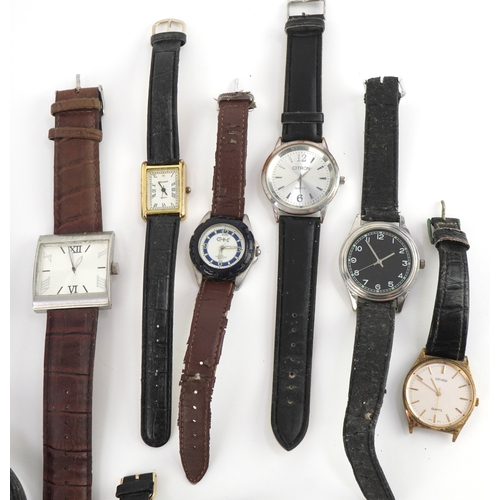 3464 - Vintage and later gentlemen's wristwatches including Lorus, Corvette, Casio and Citron.