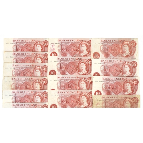 1219 - Twenty three Bank of England 1960s Portrait Issue ten shilling notes, various Chief Cashiers includi... 
