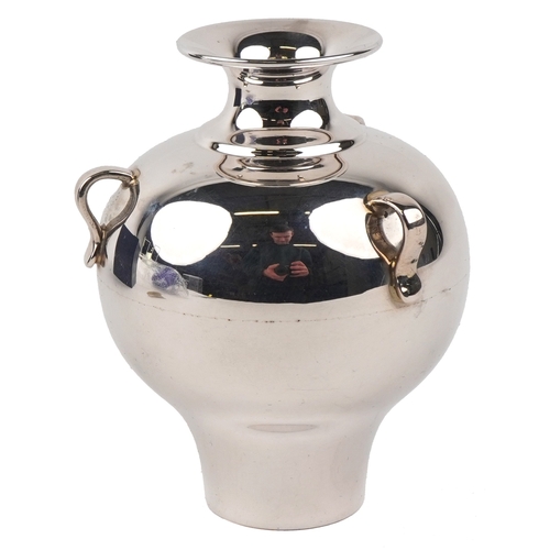 3720 - A Kappa Gallery Greek silver tri handled urn, 10cm high, 108.5g, with box and certificate.