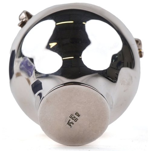 3720 - A Kappa Gallery Greek silver tri handled urn, 10cm high, 108.5g, with box and certificate.