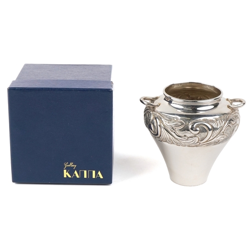 3721 - A Kappa Gallery Greek silver vase with embossed decoration, 10cm high, 159.0g.