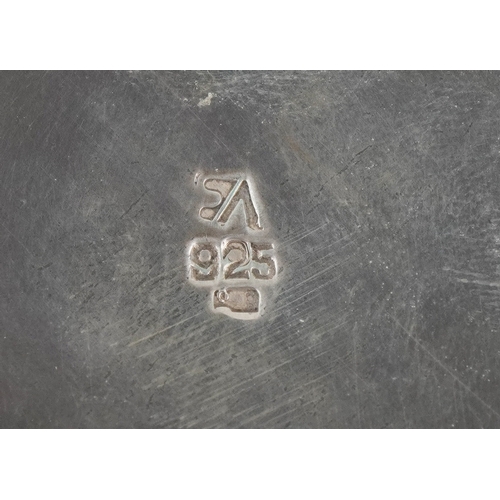 3721 - A Kappa Gallery Greek silver vase with embossed decoration, 10cm high, 159.0g.