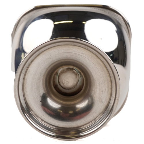 3719 - A Kappa Gallery Greek silver footed sweetmeat dish with pierced decoration, 8.5cm high, 108.8g, with... 