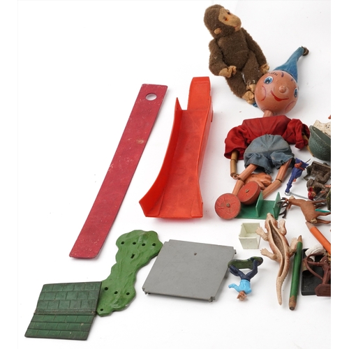 779 - A large collection of vintage toys including farmyard animals, cowboys & Indians and model soldiers.