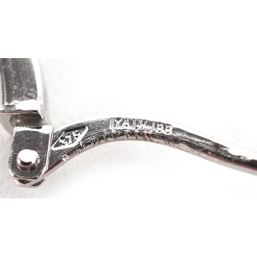 3096 - A pair of as new 9ct white gold hoop earrings retailed by Goldsmiths, with box, 2.6cm in diameter, t... 