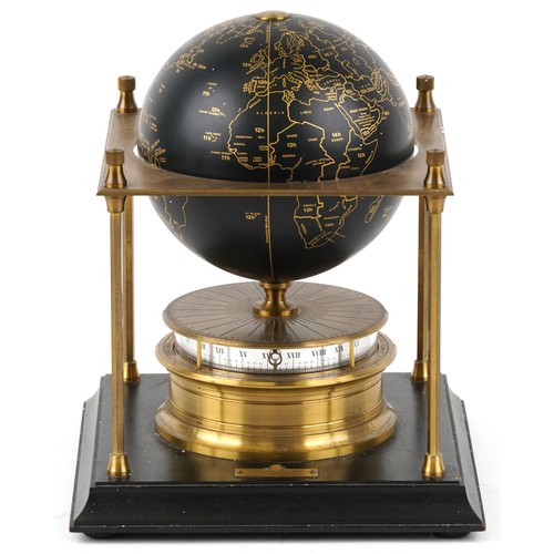 315 - A Franklin Mint Royal Geographical Society world clock, 28cm high, with box.
