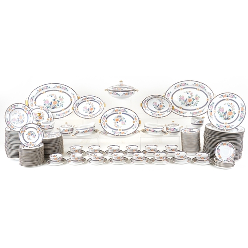 675 - An extensive Narumi Japanese dinner/tea service including fruit bowl, dinner plates, meat platters a... 