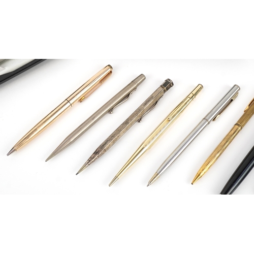 1448 - Vintage ballpoint pens and propelling pencils including an engine turned silver example and Parker b... 