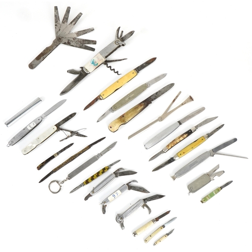 1869 - Vintage and later folding pocket knives and tools including silver plated, mother of pearl and horn ... 