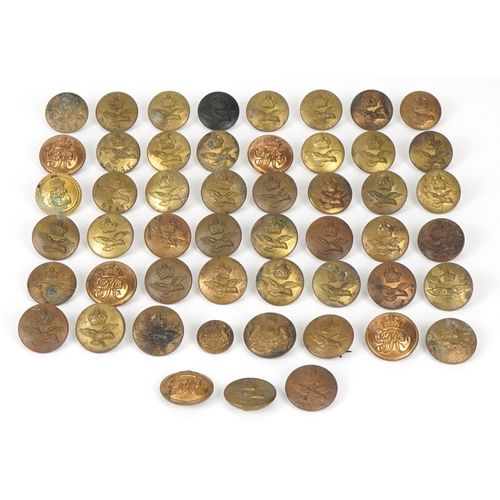 2795 - A collection of military interest uniform buttons, various regiments.