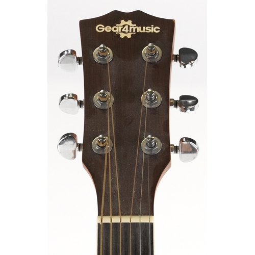 2586 - A Gear4music six string electro-acoustic guitar, model SCBUSK100NT, 104cm in length.
