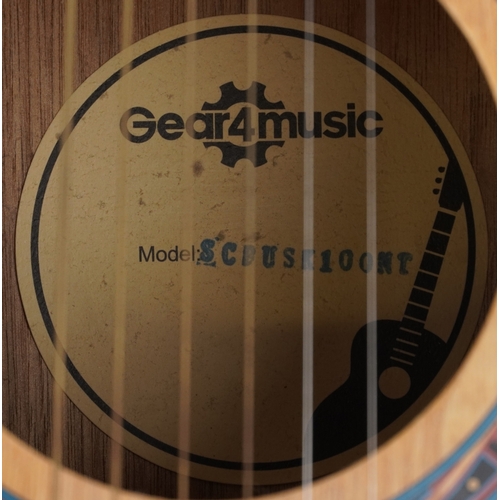 2586 - A Gear4music six string electro-acoustic guitar, model SCBUSK100NT, 104cm in length.