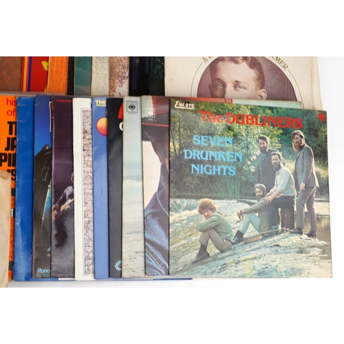 2606 - Vinyl LP records including Johnnie Mathis, Bing Crosby, Status Quo, Doris Day, Andy Williams and Dia... 