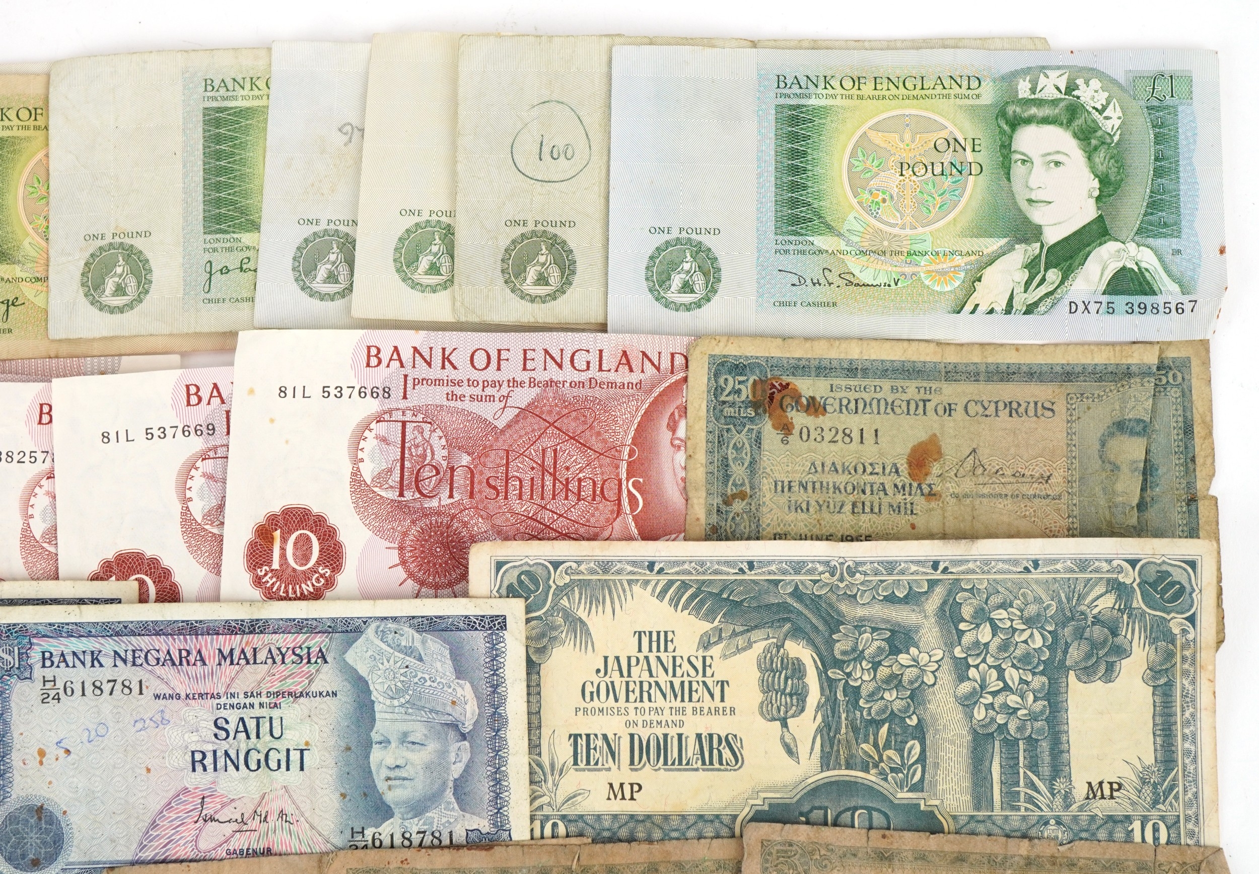Vintage British and world banknotes including six 1960s ten shilling ...