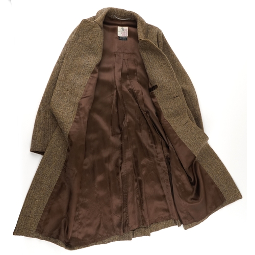 1039 - Wool clothing including a Scottish House cape coat, an Edinburgh Woollen Mill knitted jumper and gen... 