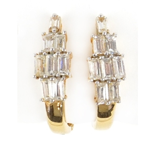 3047 - A pair of 18ct gold clear stone hoop earrings, 1.5cm high, total 2.8g.