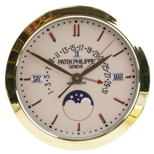 1575 - A Patek Philippe design dealer's display wall clock, 40cm in diameter.