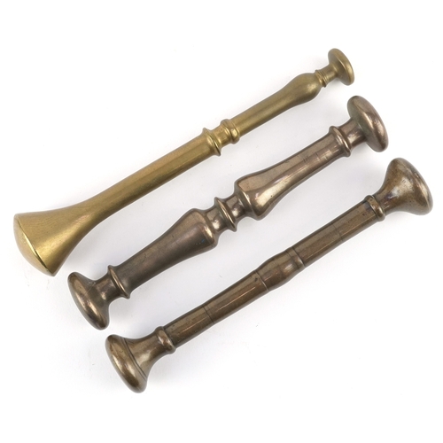  17th century and later bronze pestles and mortars, the largest pestle 21cm in length.