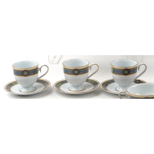 Noritake Ireland Boliska pattern dinner and teaware including lidded ...