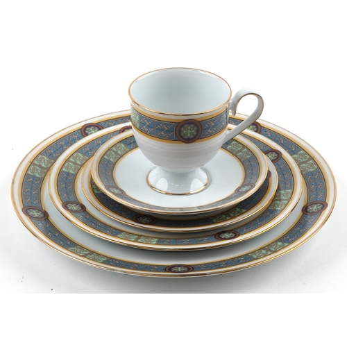 Noritake Ireland Boliska pattern dinner and teaware including lidded ...
