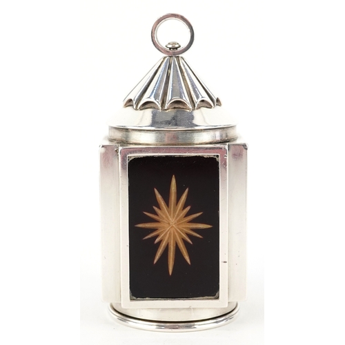  Louis Dee, Victorian silver vesta case in the form of a carriage lantern with starburst etched glass... 