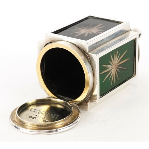  Louis Dee, Victorian silver vesta case in the form of a carriage lantern with starburst etched glass... 