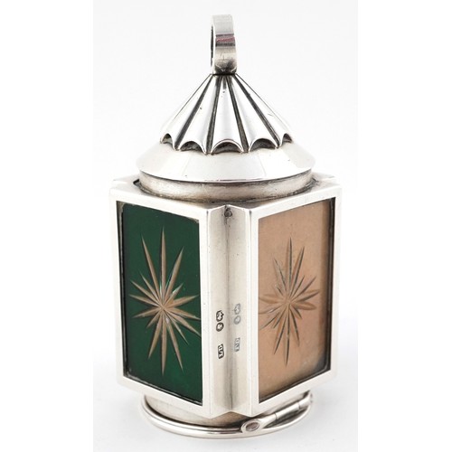  Louis Dee, Victorian silver vesta case in the form of a carriage lantern with starburst etched glass... 