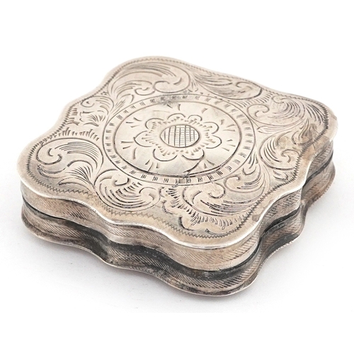 550 - Continental silver box with engine turned and engraved floral decoration, 4.8cm wide, 29.3g.