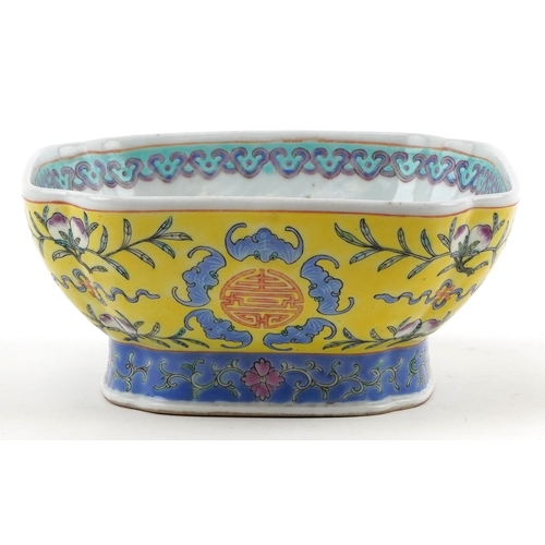 40 - Chinese porcelain footed bowl hand painted in the famille juan palette with bats and flowers, charac... 