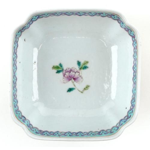 40 - Chinese porcelain footed bowl hand painted in the famille juan palette with bats and flowers, charac... 