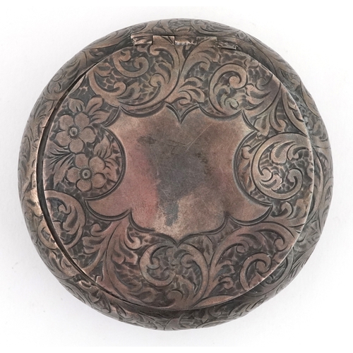 473 - T E Beardsmore, a George V silver squeeze action snuff box with unengraved cartouche and floral deco... 