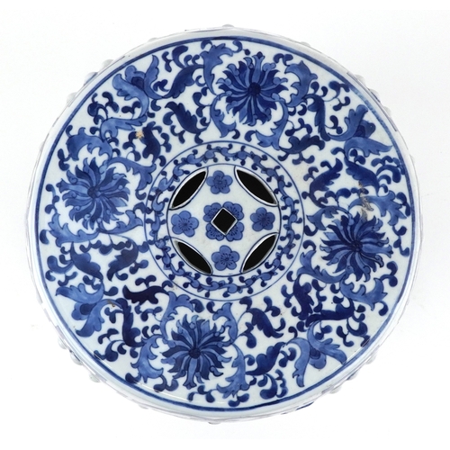 94 - Chinese export blue and white porcelain barrel garden seat hand painted and relief decorated with dr... 