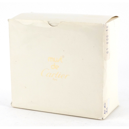 81 - Must de Cartier, Art Deco style Pendulette enamelled and lacquered alarm clock, numbered 891403208, ... 