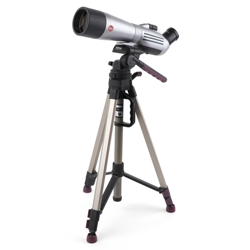 1029 - Leica Apo-Televid 77 spotting scope on stand, the scope 44cm in length.