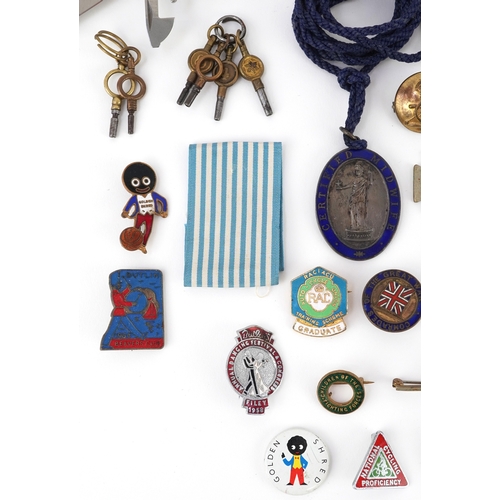 Sundry items including folding pocket knives, silver sports jewels ...