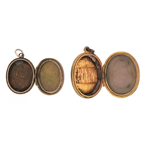 3056 - Antique and later jewellery including a Chinese yellow metal carved wood panel bracelet, gold plated... 
