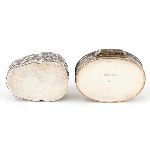 51 - Antique sundry items including an agate intaglio seal fob, a silver Tutankhamun pill box and mother ... 