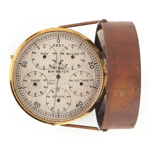 47 - Vintage brass air meter no. 5081 with fitted oak case, 6cm in diameter.