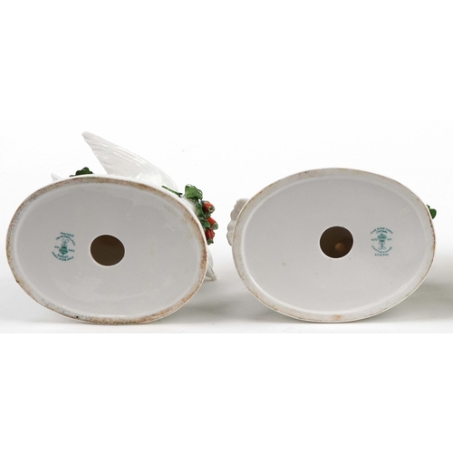 1056 - Collectable china including a Royal Crown Derby - Derby Border pattern cake plate with server, two F... 