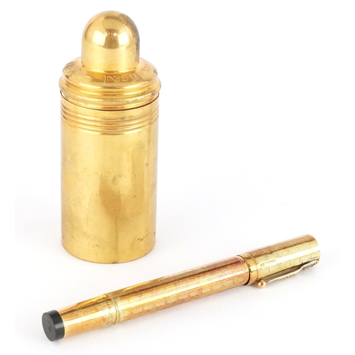 47 - Watermans Ideal 18ct gold cased fountain pen and inkwell set housed in a fitted case.