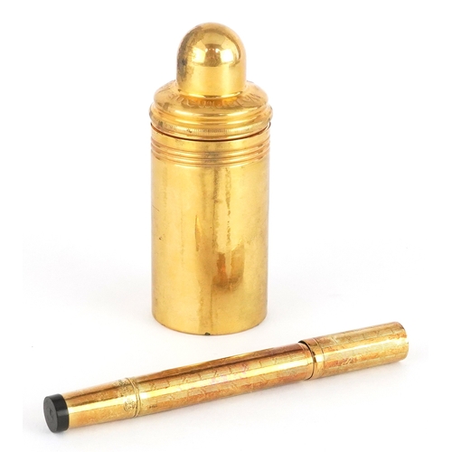 47 - Watermans Ideal 18ct gold cased fountain pen and inkwell set housed in a fitted case.