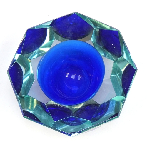 318 - 20th century facetted glass ashtray, possibly Murano, 15cm in diameter.