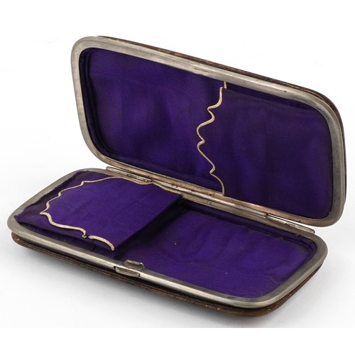  a21983 zzz Antique tortoiseshell and gold piqué work folding case?zzz  decorated with a bird amongst... 