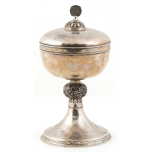  Blunt & Wray Ltd, ecclesiastical silver ciborium having planished decoration, London 1861, 23cm high... 