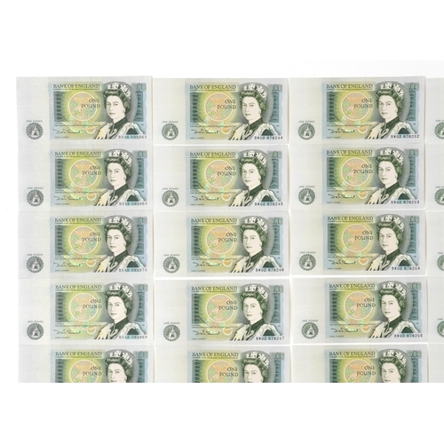  Early 1980s Bank of England one pound notes including concurrent numbers, BW02 878244 - BW02 878259,... 