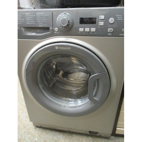 588 - HOTPOINT WASHING MACHINE IN GREY