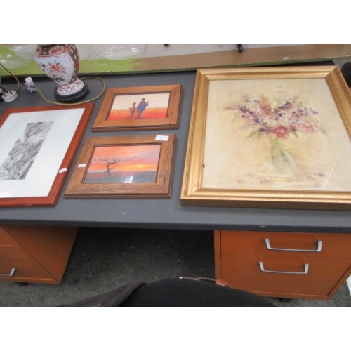 213 - 4 FRAMED AND GLAZED PRINTS 1 GOLD CHERI BLUM 2 2 AFRICAN STYLE PRINTS ONE SIGNED AND ONE SIGNED PRIN... 