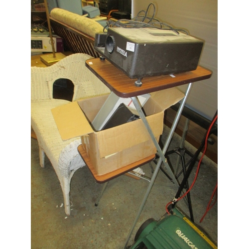 359 - PHOTO SLIDE PROJECTOR, DIAPOREX and  2 TIER TABLE AND SCREEN BY MODERN PLASTIC