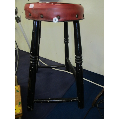 126 - VINTAGE STOOL WITH OVAL SEAT IN RED VINYL