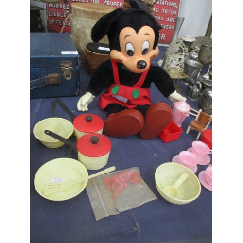 107 - MICKY MOUSE SOFT TOY AND SOME VINTAGE CHILDS KITCHEN PANS